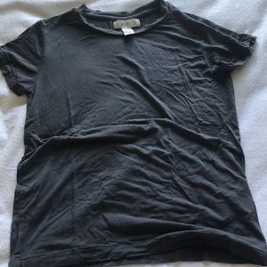 Gray t shirt